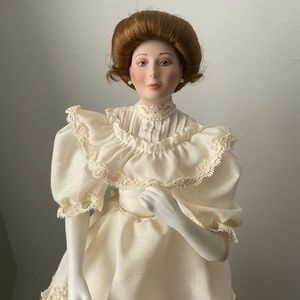 Flora 1900 Edwardian Bride 18” Porcelain Doll By Ellen Williams Limited Edition